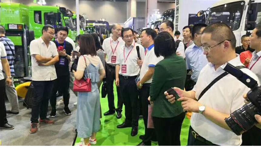 愛(ài)瑞特?cái)y電動(dòng)清掃車亮相2019中國(guó)（杭州）第三屆城鄉(xiāng)環(huán)衛(wèi)新技術(shù)新設(shè)備博覽會(huì)