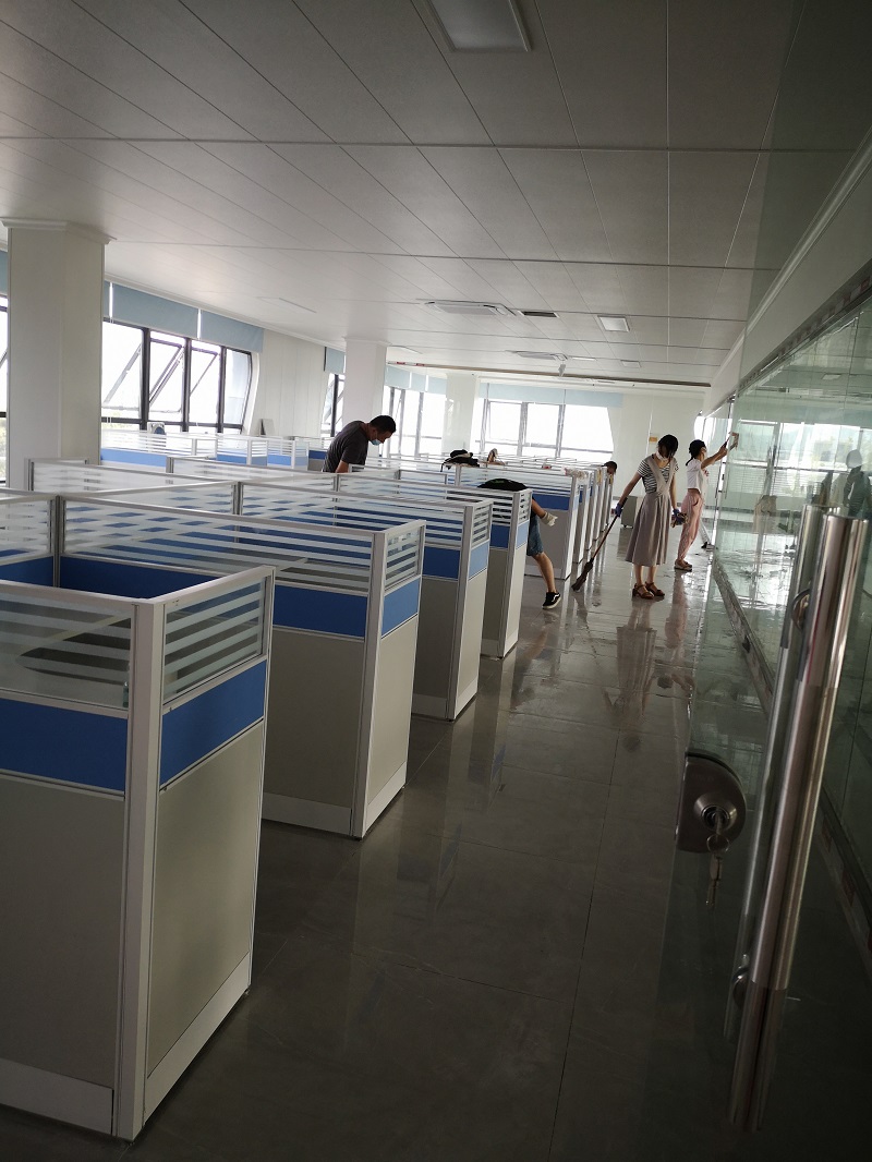 2020.8打掃衛(wèi)生，為搬遷做準(zhǔn)備.jpg